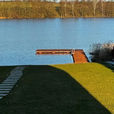 Semesterbostad House *